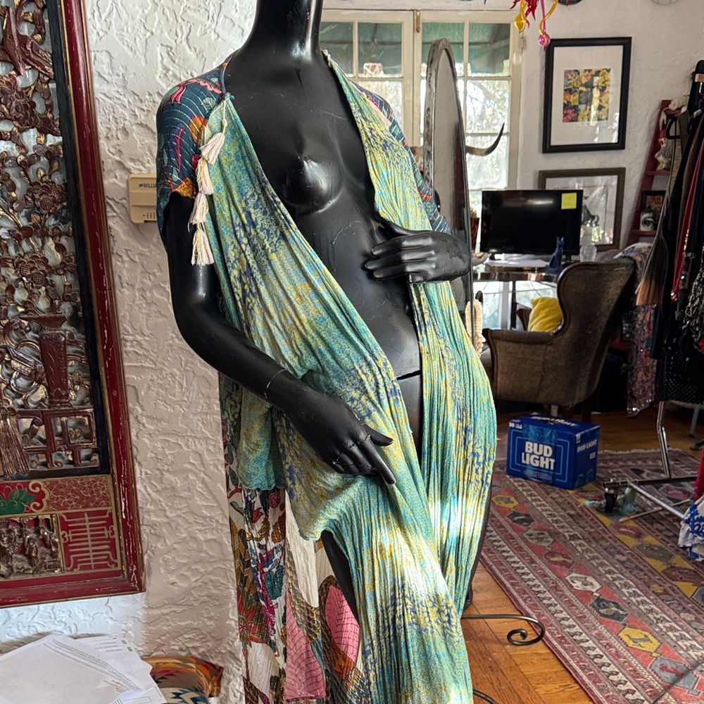 Aratta Vibrant Multicolor Kimono with Tassels
